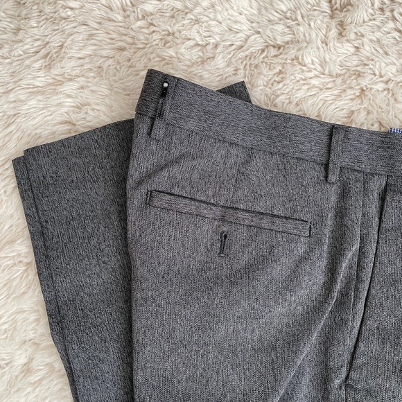 Banana Republic 31/32 Slim Fit Pants - Picture 4 of 6